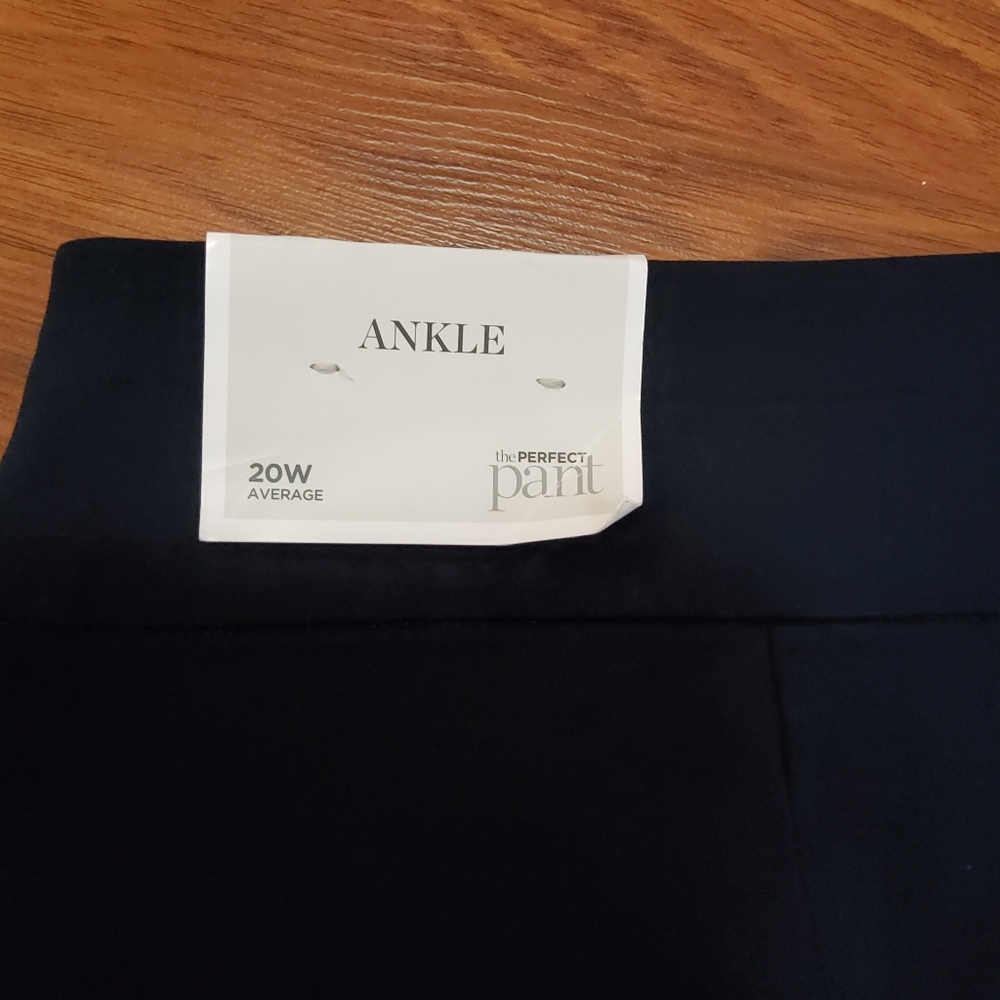 Signature Slimming by CJ Banks The Perfect Pull On Ankle Pants 20W Navy Blue New - Picture 7 of 11